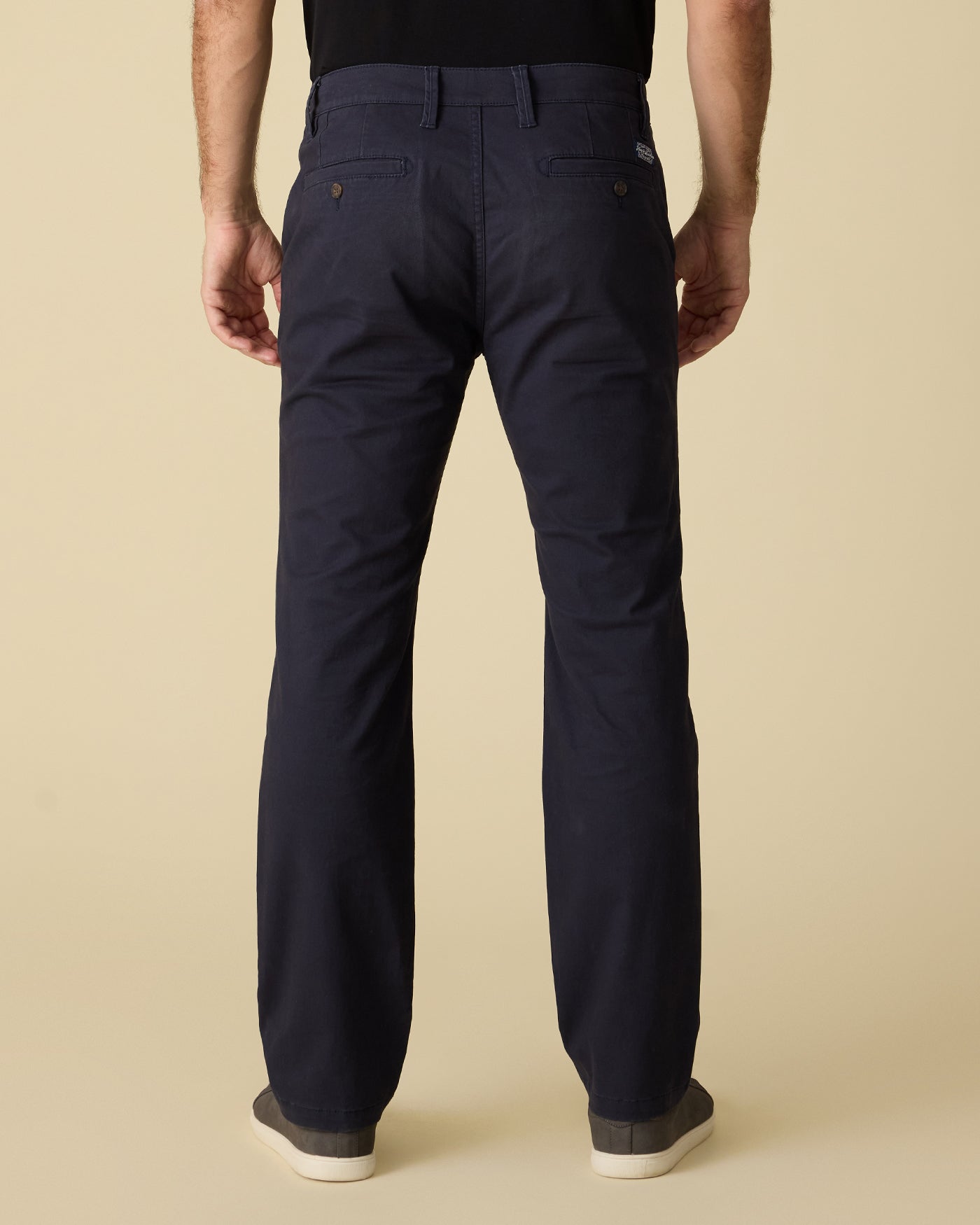 Castleton Stretch Chino — Nashville Straight — The details that make the difference